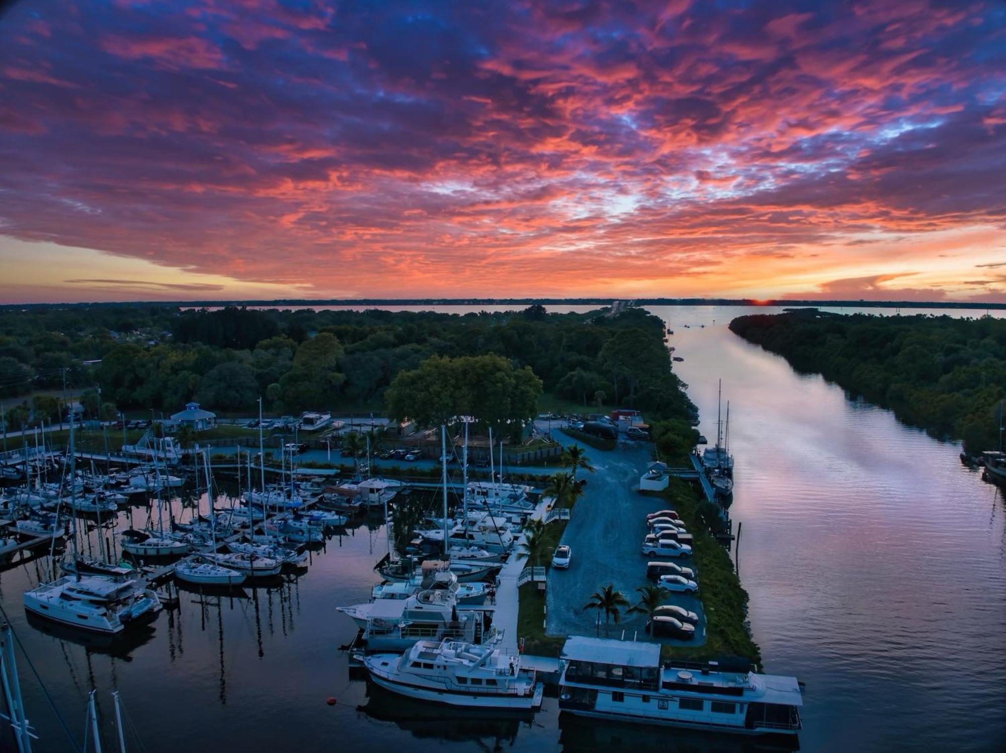 Dolphins Vacation Rental Merritt Island Екстериор снимка